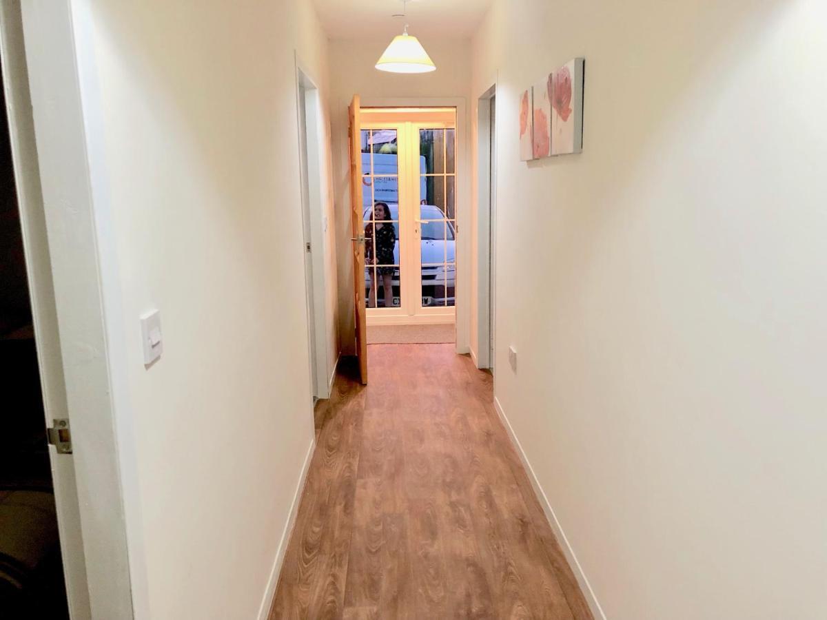 Cae Glas Apartments Holyhead Exterior foto